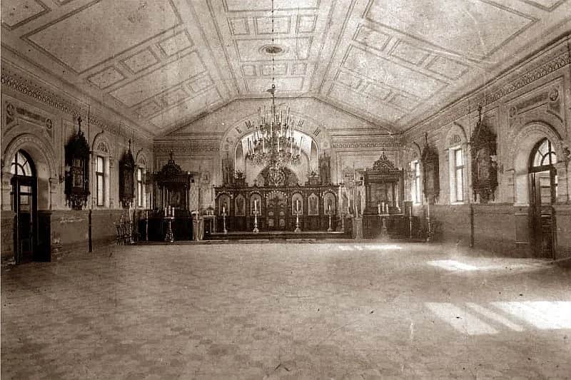 Kościół garnizonowy – co to znaczy i jaka jest jego rola w wojsku?