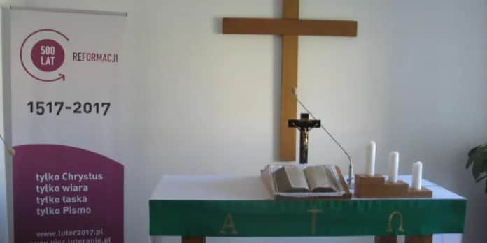 W jakim kościele jest pastor i jakie mają różnice w Polsce?