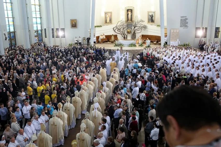 Czy 3 maja trzeba iść do kościoła? Obowiązek mszy i znaczenie święta