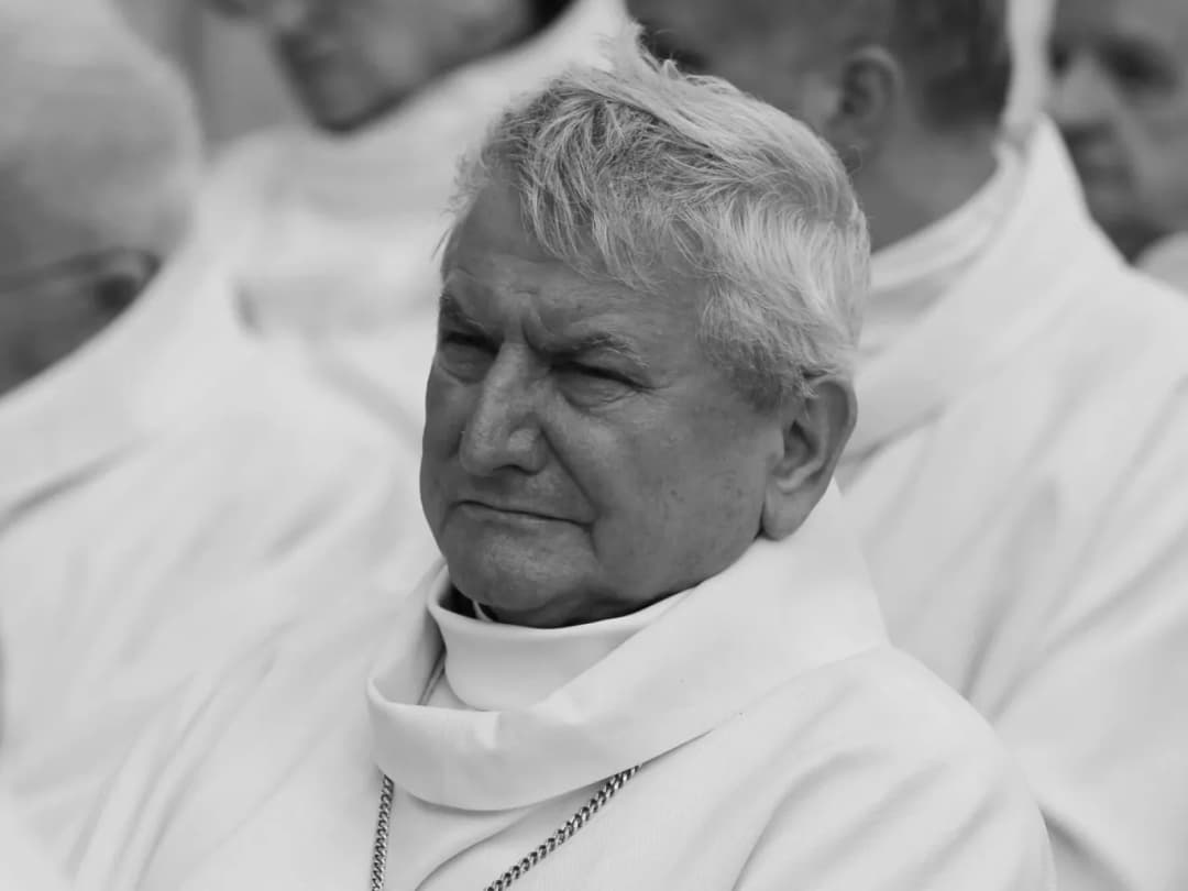 Jaki biskup zmarł ostatnio? Poznaj szczegóły i jego dziedzictwo