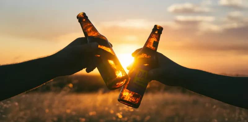 Czy picie alkoholu przed 18 to grzech lekki czy ciężki? Wyjaśnienie moralne i duchowe