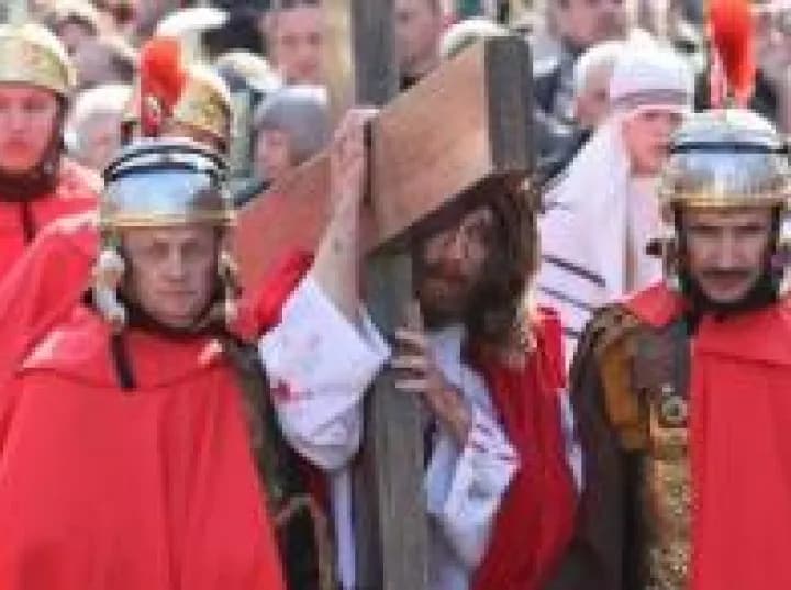 Kiedy nie odprawia się mszy świętej? Poznaj ważne daty i powody