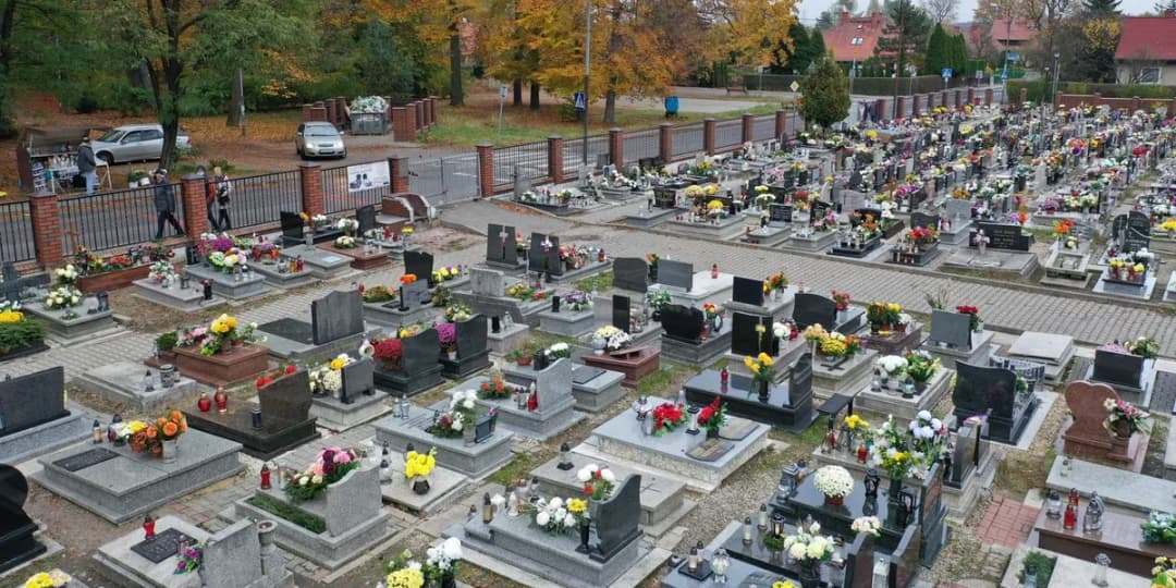 Jak kupić miejsce na cmentarzu w Krakowie - uniknij zbędnych kosztów