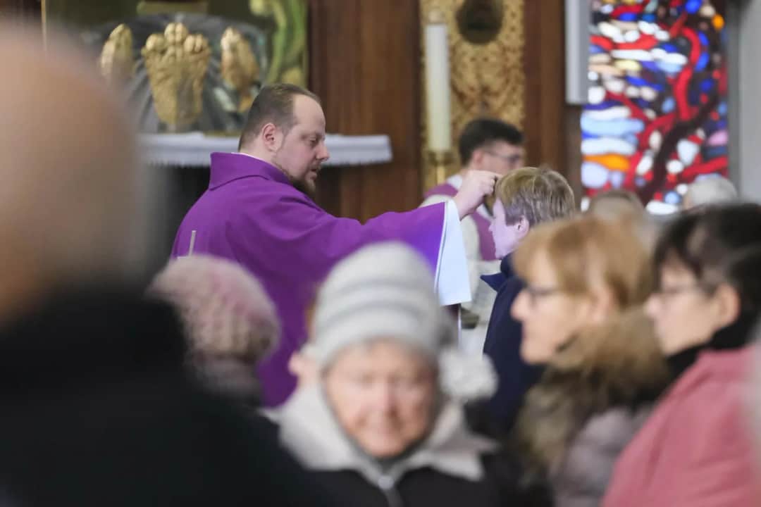 Czy 2 maja trzeba iść do kościoła? Obowiązek mszy i wyjątki w święto