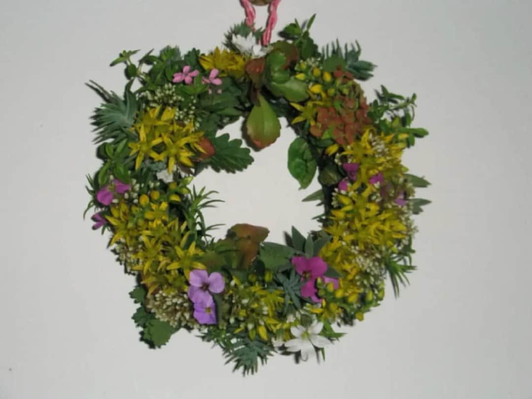 Kiedy święci się wianki w kościele? Odkryj ich znaczenie i tradycje