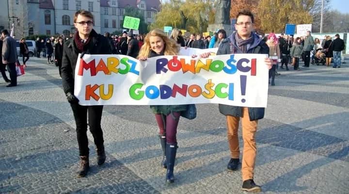 Czy LGBT to grzech? Odpowiedź z perspektywy religii, etyki i społeczeństwa
